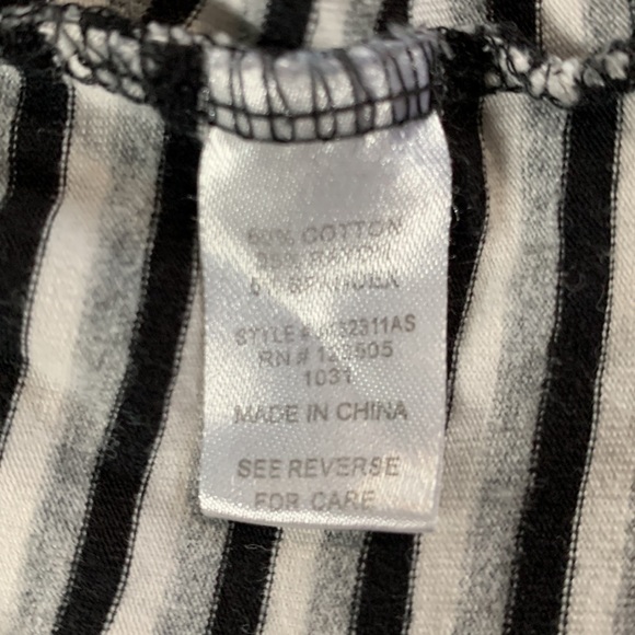 Heart and Hips black, gray, white striped top.  Size L. Chest approx 16 inches. - Picture 3 of 4